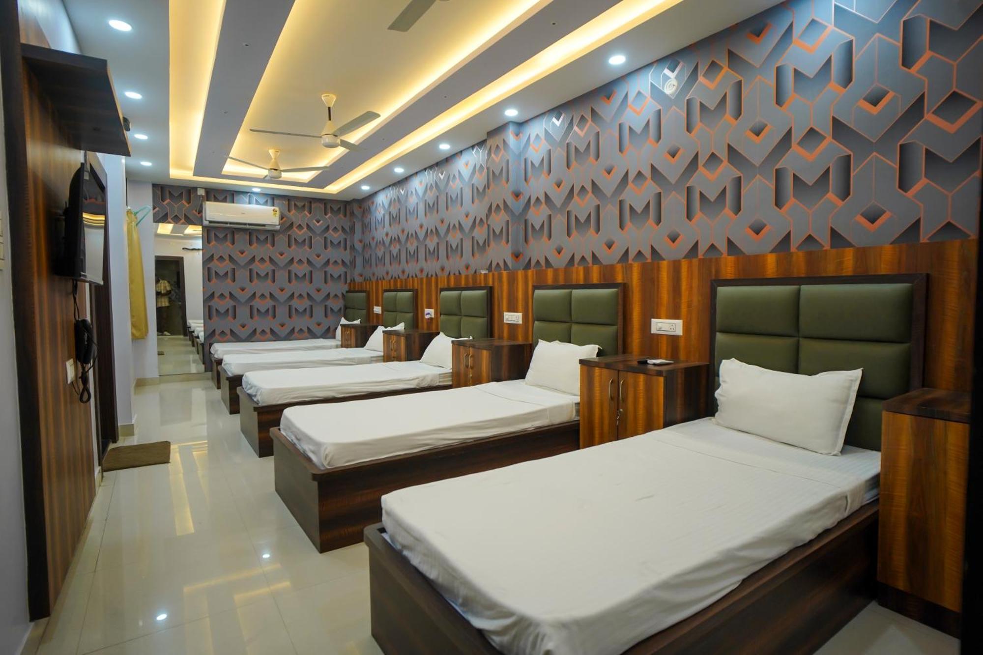 Hotel Rama Gorakhpur Εξωτερικό φωτογραφία